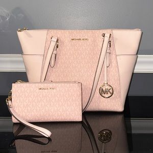 Michael Kors jet set travel large pink